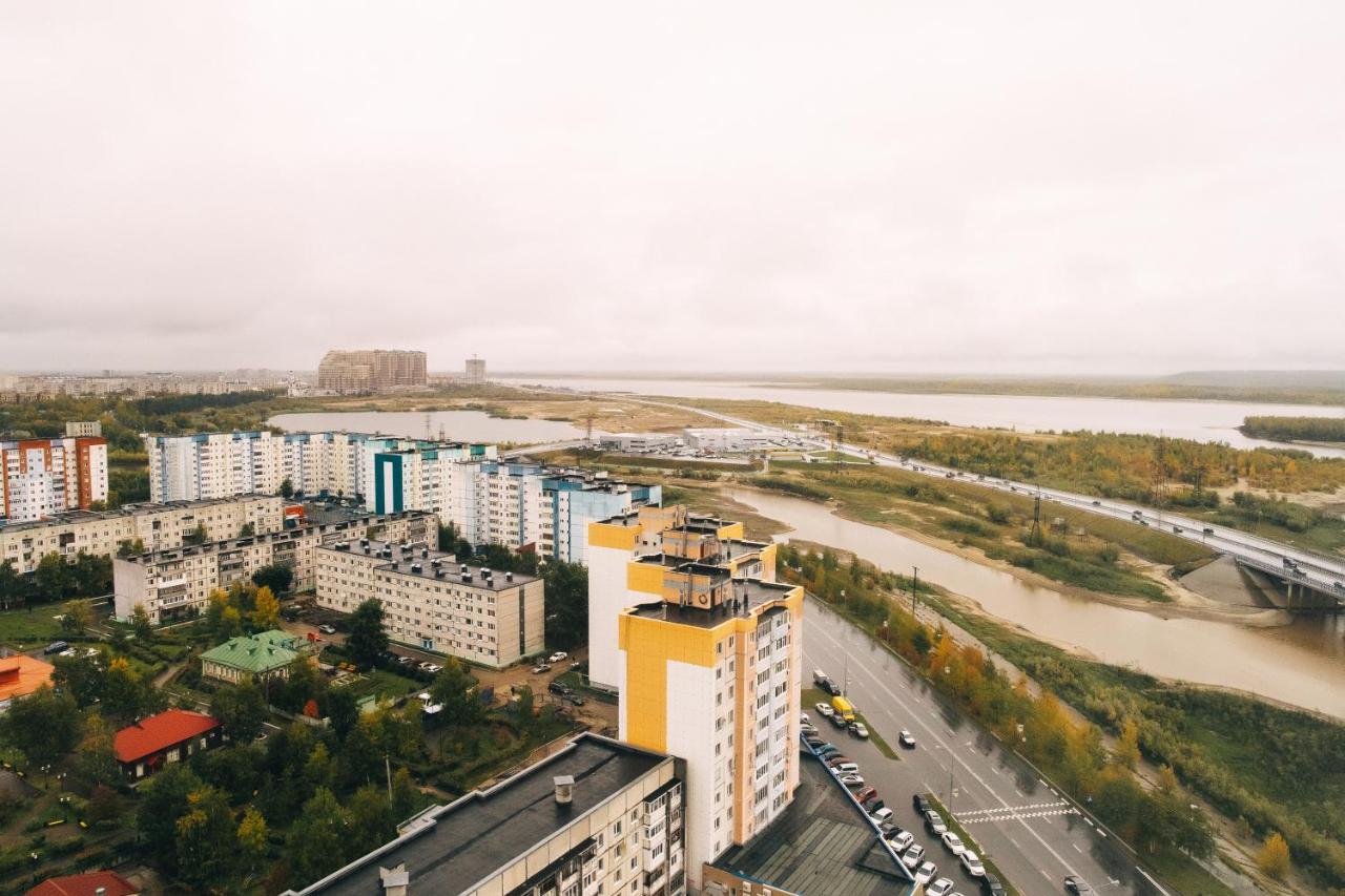 Gala Hotel Surgut Exterior photo